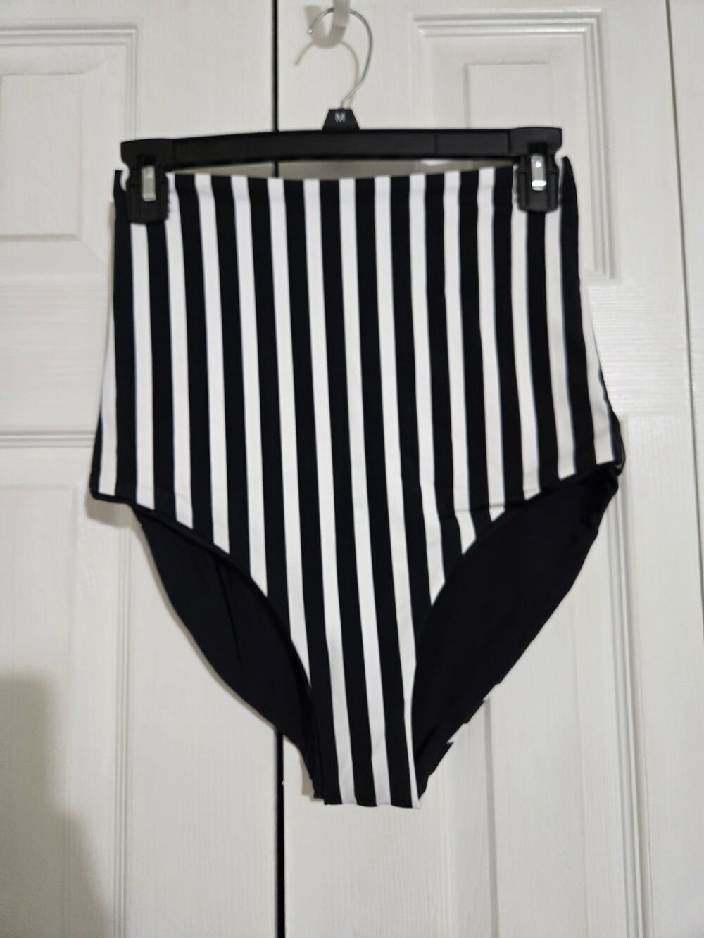 Coral reef size 8-10 medium women's striped high waisted swim bottoms
